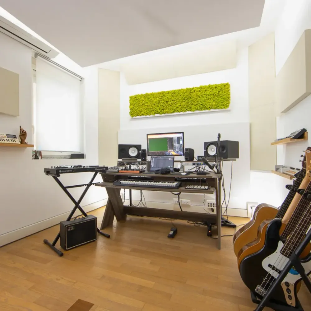 Modernes Musikproduktionsstudio in Rom