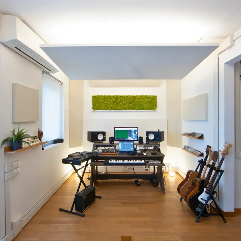 Modernes Musikproduktionsstudio in Rom